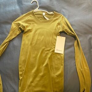 lulu lemon swiftly tech ls crew